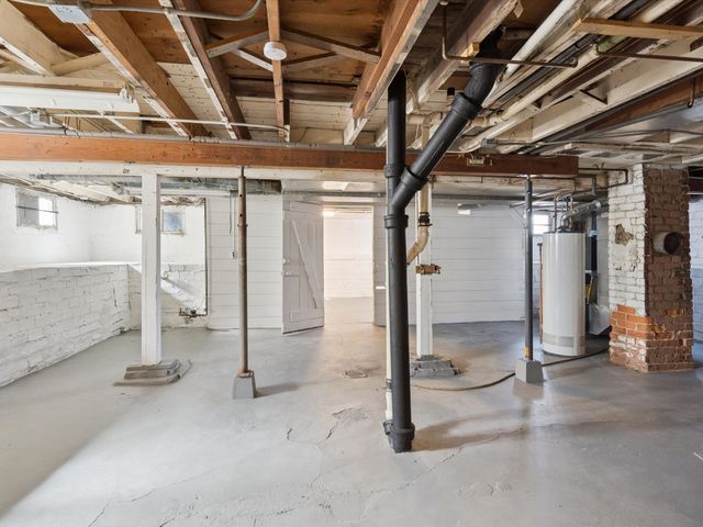 3837 3rd Street, Des Moines, IA 50313