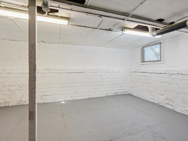 3837 3rd Street, Des Moines, IA 50313