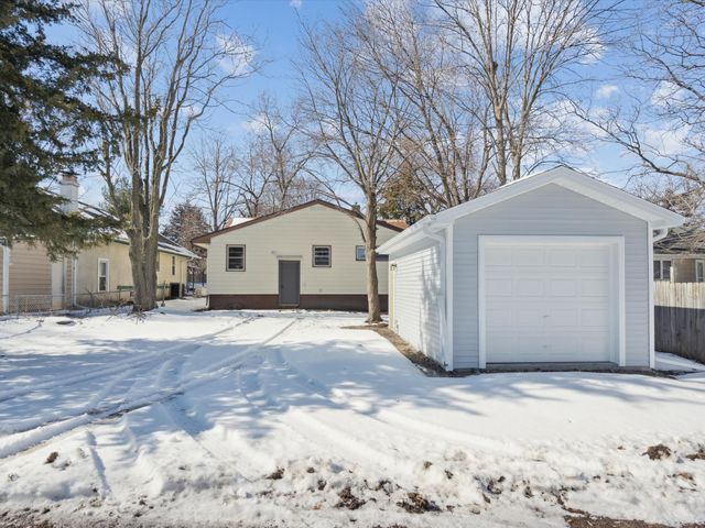 3837 3rd Street, Des Moines, IA 50313