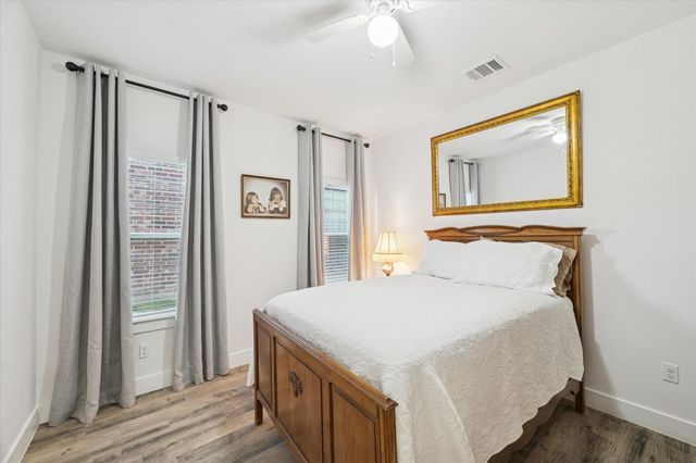 203 Hampton Glen Road, Montgomery, TX 77356