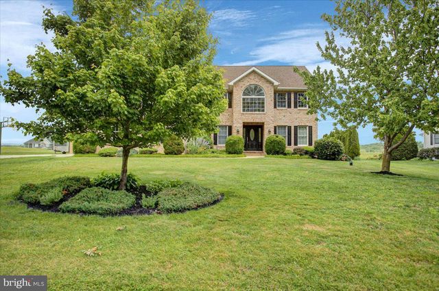 4171 FLETCHER DR, Greencastle, PA 17225