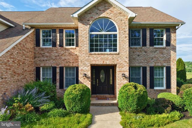 4171 FLETCHER DR, Greencastle, PA 17225