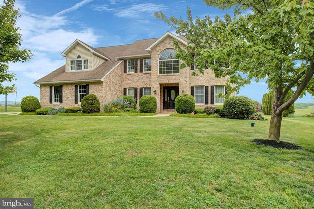 4171 FLETCHER DR, Greencastle, PA 17225