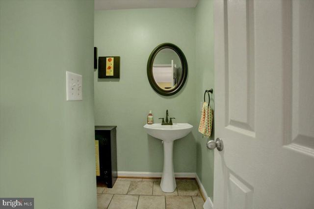 4171 FLETCHER DR, Greencastle, PA 17225