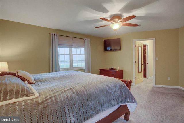 4171 FLETCHER DR, Greencastle, PA 17225