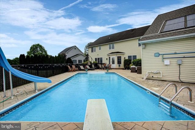 4171 FLETCHER DR, Greencastle, PA 17225