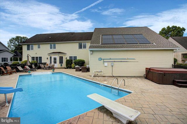 4171 FLETCHER DR, Greencastle, PA 17225