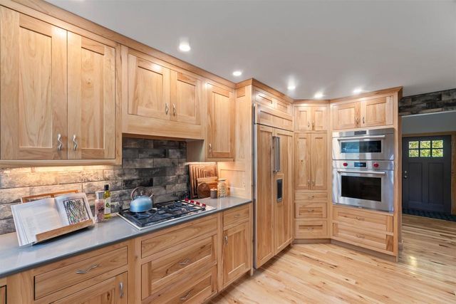 570 Connor Court, Lake Mills, WI 53551