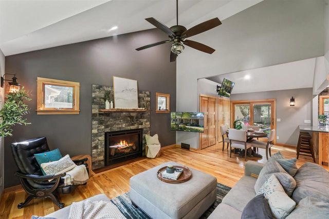 570 Connor Court, Lake Mills, WI 53551