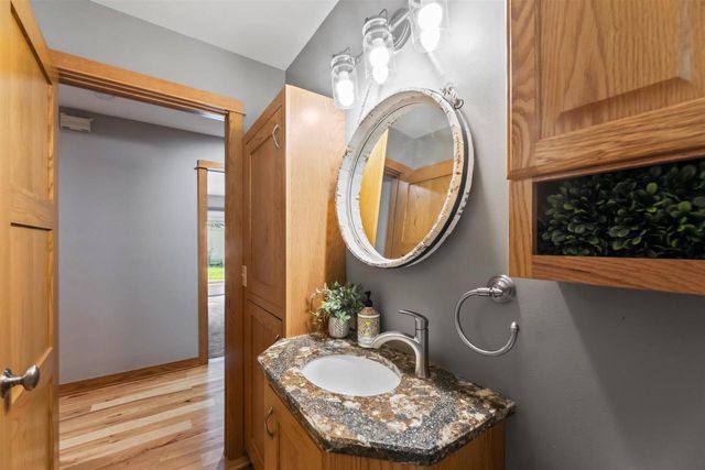 570 Connor Court, Lake Mills, WI 53551