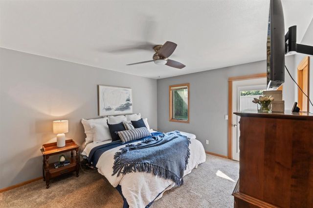 570 Connor Court, Lake Mills, WI 53551