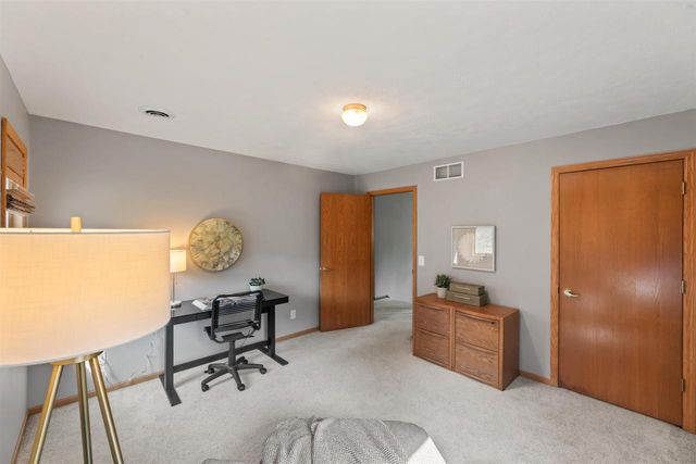 570 Connor Court, Lake Mills, WI 53551