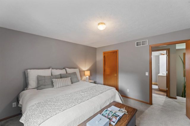 570 Connor Court, Lake Mills, WI 53551