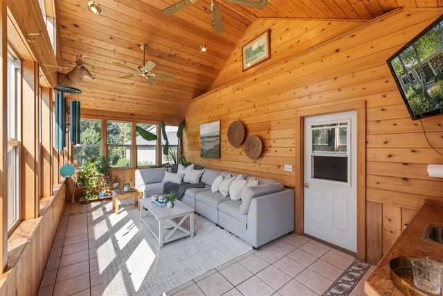 570 Connor Court, Lake Mills, WI 53551