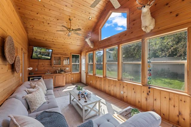 570 Connor Court, Lake Mills, WI 53551