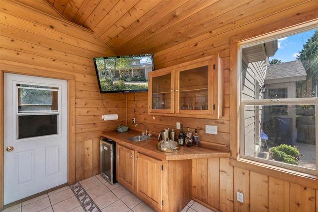 570 Connor Court, Lake Mills, WI 53551