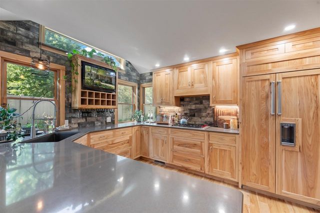570 Connor Court, Lake Mills, WI 53551
