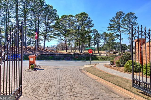 2160 Kensington Gates Drive NW, Kennesaw, GA 30152