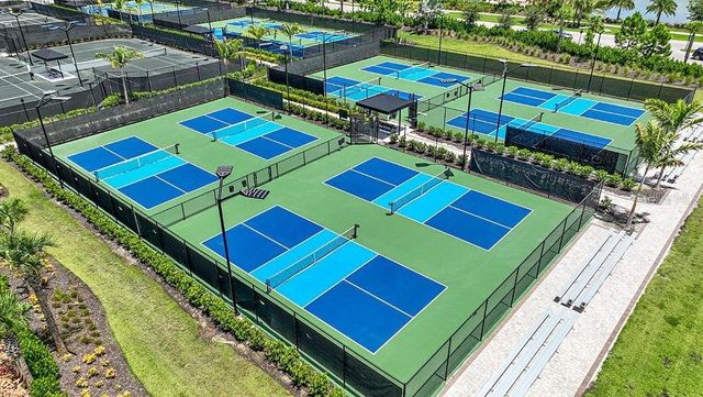 7325 CAYMAN COURT, Palmetto, FL 34221