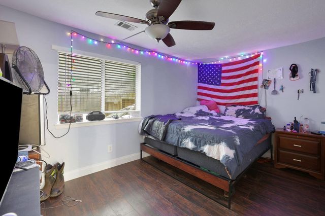2514 S Mission Circle, Friendswood, TX 77546