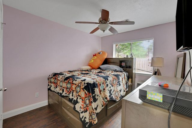 2514 S Mission Circle, Friendswood, TX 77546