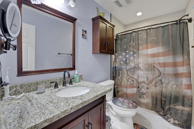 2514 S Mission Circle, Friendswood, TX 77546