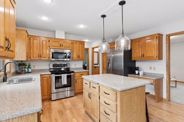 1333 Bucher Avenue, Shoreview, MN 55126