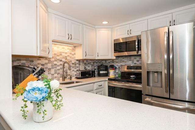 30 Conant St 1B, Beverly, MA 01915
