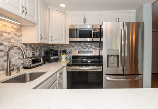 30 Conant St 1B, Beverly, MA 01915