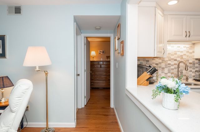 30 Conant St 1B, Beverly, MA 01915