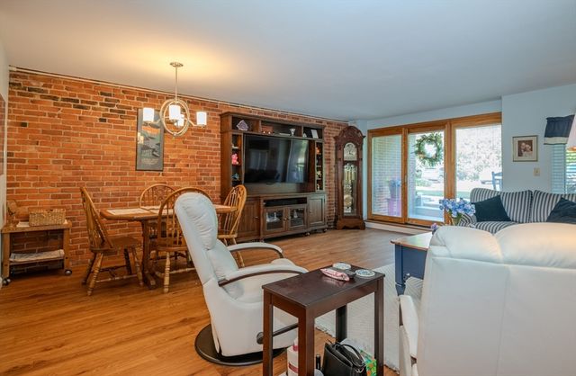 30 Conant St 1B, Beverly, MA 01915