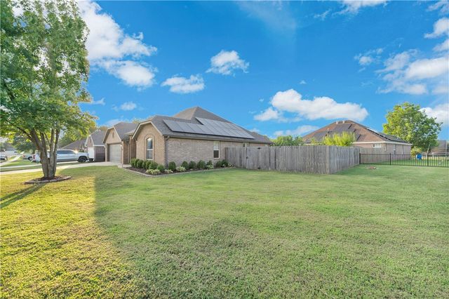 3502 S Stoney Point Road, Rogers, AR 72758