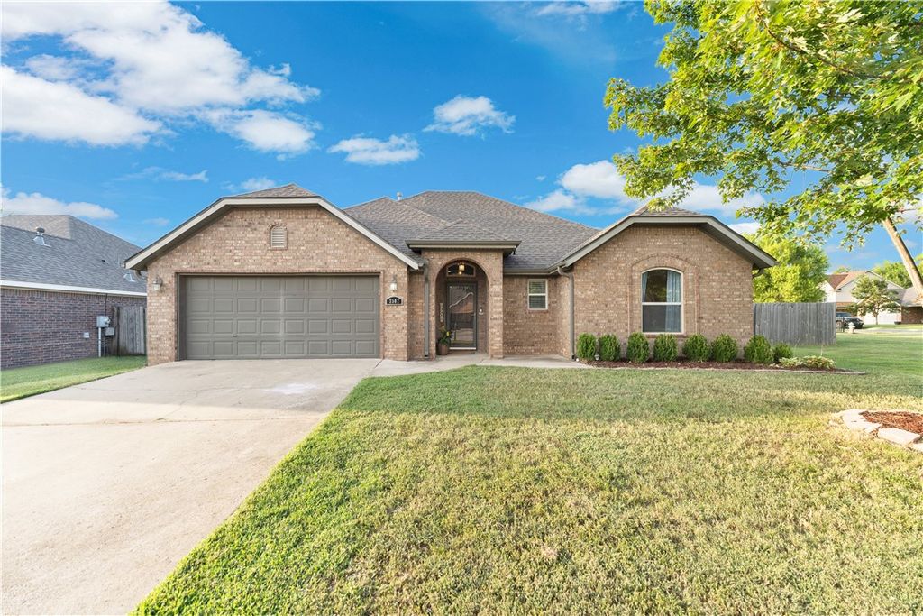 3502 S Stoney Point Road, Rogers, AR 72758