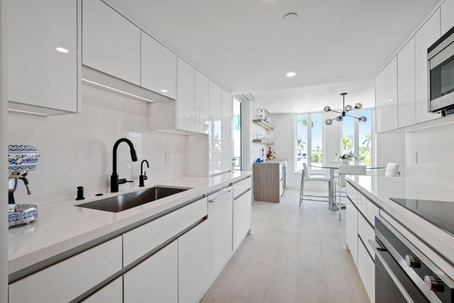 100 SE 5th Avenue 415, Boca Raton, FL 33432