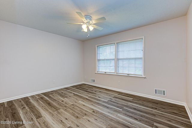5101 Mt Marcy Rd, Louisville, KY 40216