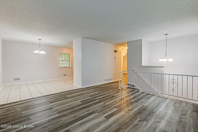 5101 Mt Marcy Rd, Louisville, KY 40216