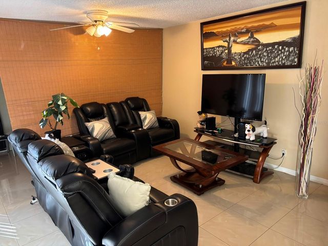 5277 CORAL COURT 625, Orlando, FL 32811