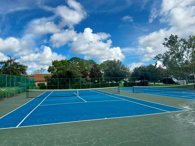 5277 CORAL COURT 625, Orlando, FL 32811