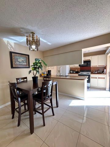 5277 CORAL COURT 625, Orlando, FL 32811