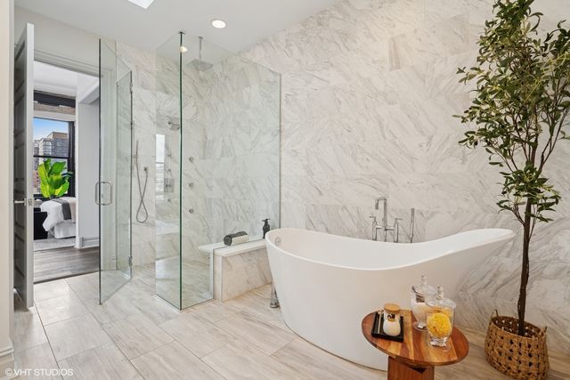 401 N Aberdeen Street 4S, Chicago, IL 60642