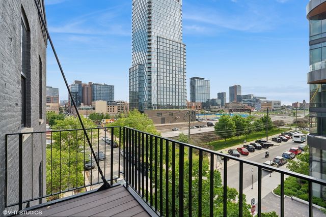 401 N Aberdeen Street 4S, Chicago, IL 60642