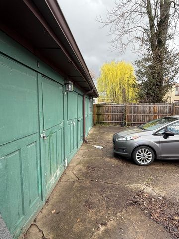 1523 Greenup Street, 1, 2 ,3, Covington, KY 41011