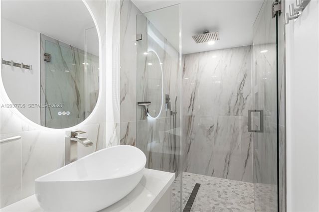 19195 NE 36th Ct 2301, Aventura, FL 33180