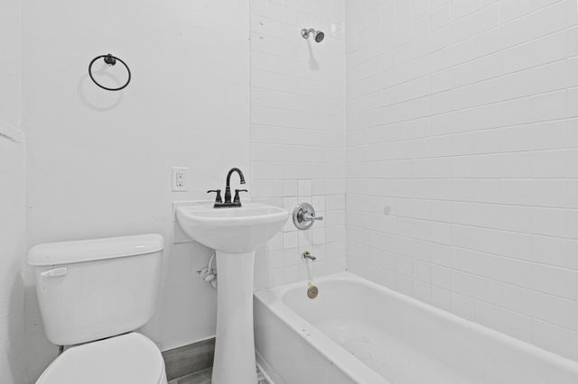 2820 12th Avenue S, Minneapolis, MN 55407