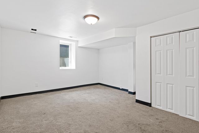 2820 12th Avenue S, Minneapolis, MN 55407