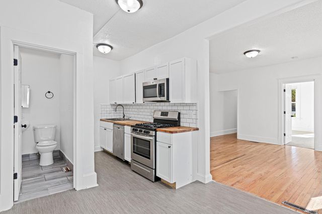 2820 12th Avenue S, Minneapolis, MN 55407
