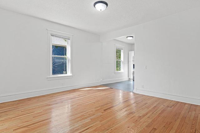 2820 12th Avenue S, Minneapolis, MN 55407