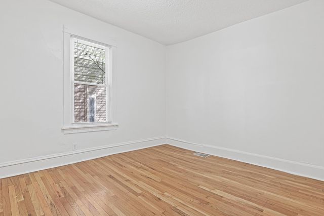 2820 12th Avenue S, Minneapolis, MN 55407