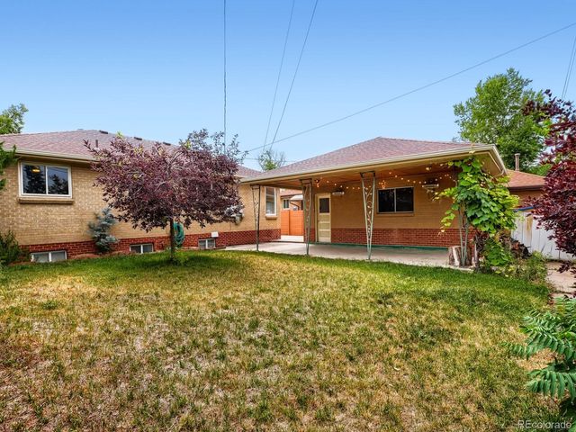1009 Kenton St, Aurora, CO 80010