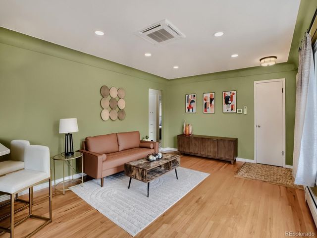 1009 Kenton St, Aurora, CO 80010